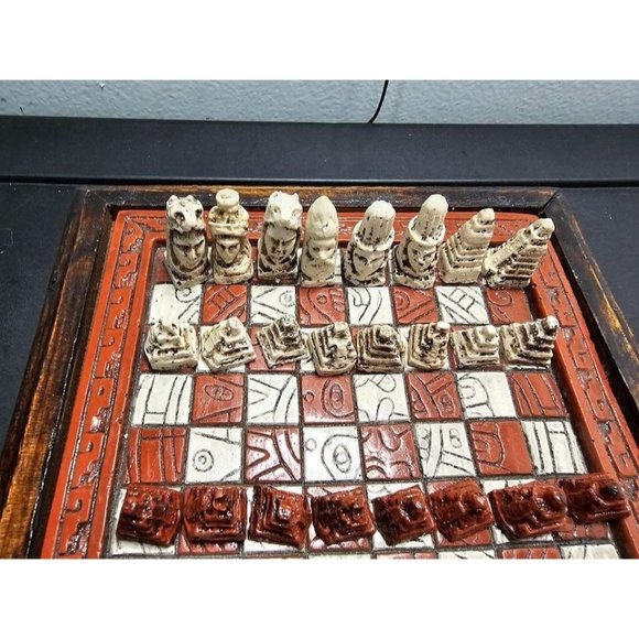 Vintage Mayan Aztec 7" Board Stone Wood Chess Set Handmade Red Drawer - Picture 2 of 10